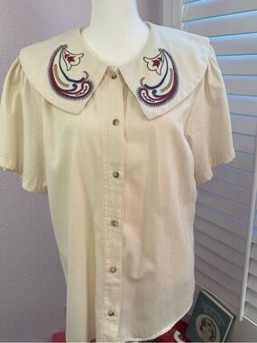Vintage Embroidered Peter Pan Collar Cream Button-Front Women's Top